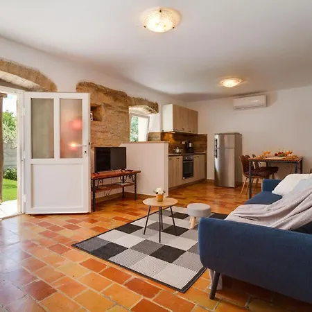 Casa de Férias Zoro Comfortable Skropeti