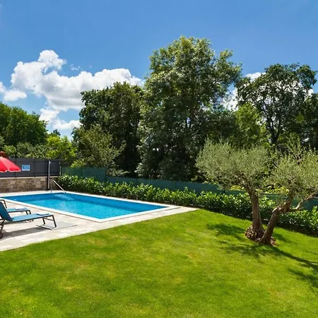 Casa de Férias Zoro Comfortable Skropeti